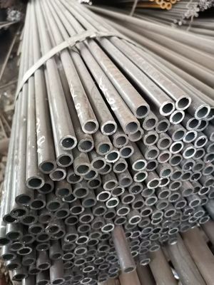 Tubo de acero sin costura de 12 m, tubo de acero al carbono laminado en caliente, tubería de hierro negro para estructuras