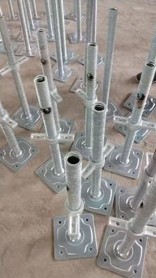 Gato de base de tornillo hueco ajustable Soporte de acero de alta resistencia para andamios y construcción