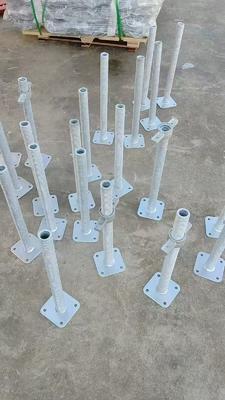 Gato de base de tornillo hueco ajustable Soporte de acero de alta resistencia para andamios y construcción