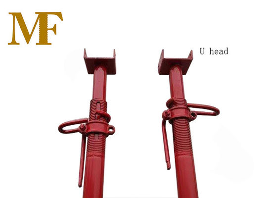 El andamio tubular pintado rojo de la cabeza de U apoya apoyos ajustables de los 5m